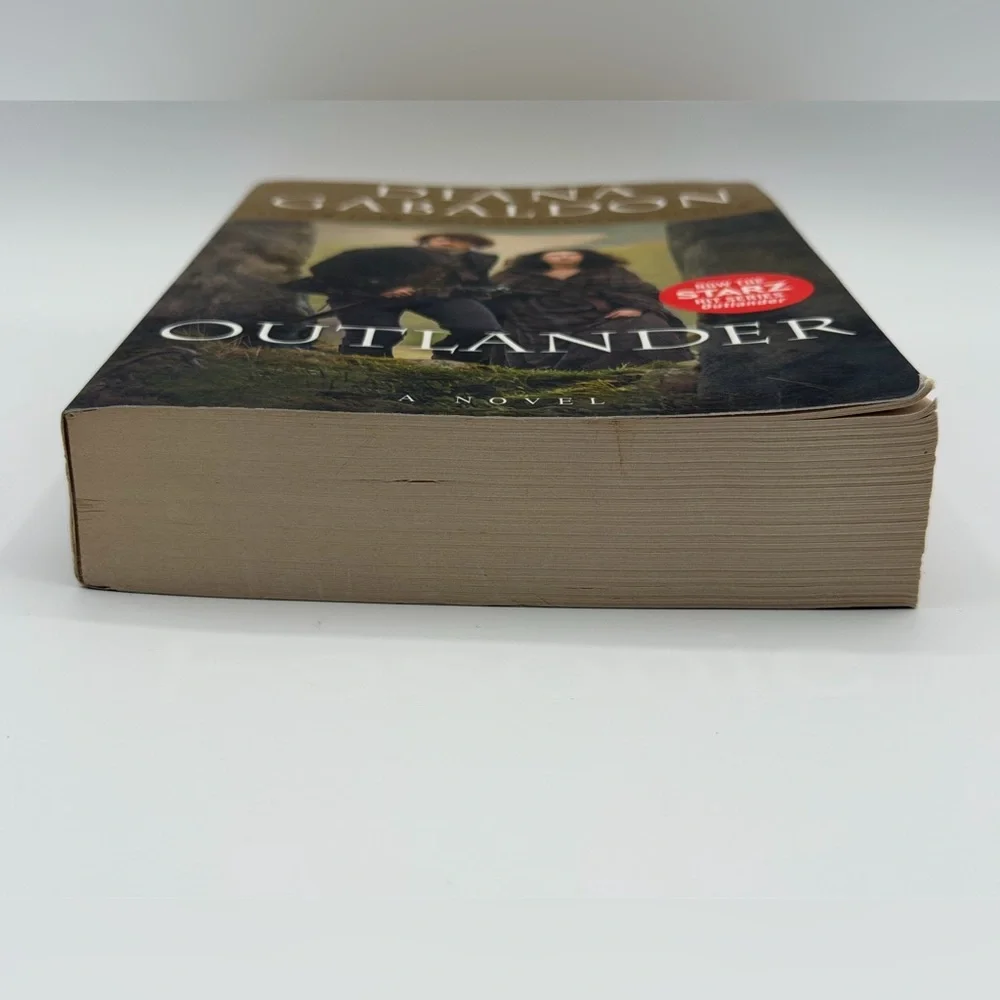 Outlander (Starz Tie-In Edition) : A Novel by Diana Gabaldon (Paperback, 2016)